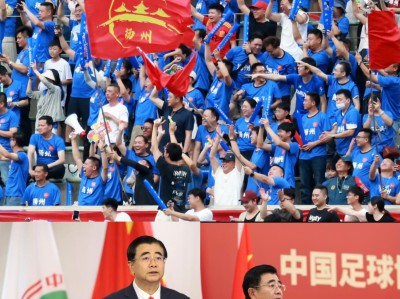 爱游戏-包含赛后足总杯传出新动向，拉齐奥再遭质疑，管理层表态——管理层满意，更衣室氛围转暖的词条